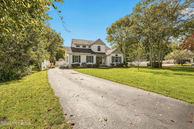 14 Oak Leaf Drive, Waretown, NJ 08758