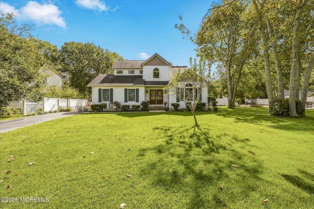 14 Oak Leaf Drive, Waretown, NJ 08758
