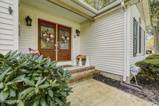 14 Oak Leaf Drive, Waretown, NJ 08758