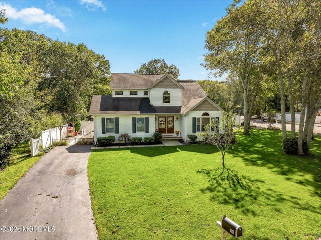 14 Oak Leaf Drive, Waretown, NJ 08758