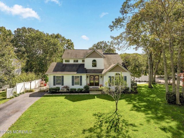 14 Oak Leaf Drive, Waretown, NJ 08758