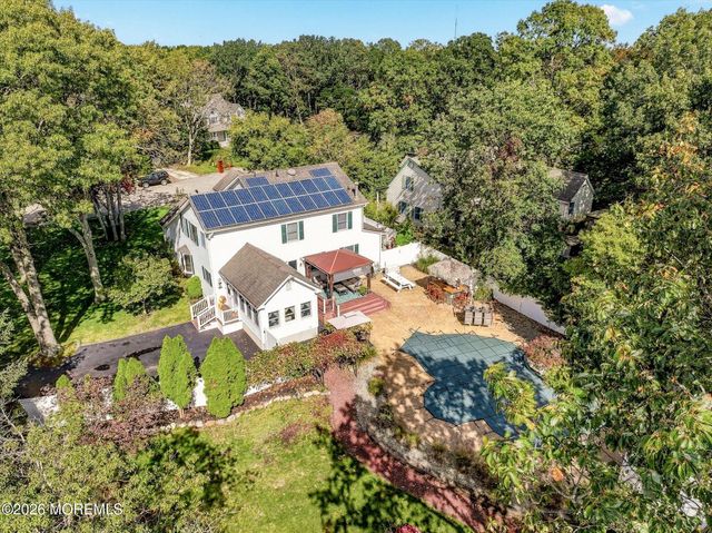 14 Oak Leaf Drive, Waretown, NJ 08758