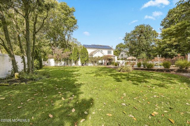 14 Oak Leaf Drive, Waretown, NJ 08758