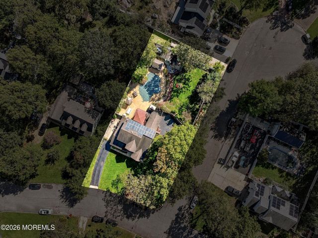 14 Oak Leaf Drive, Waretown, NJ 08758