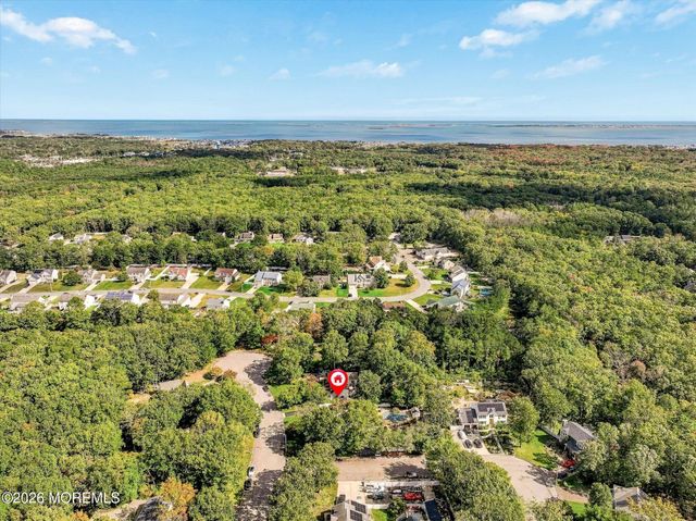 14 Oak Leaf Drive, Waretown, NJ 08758