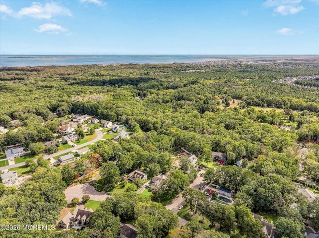 14 Oak Leaf Drive, Waretown, NJ 08758