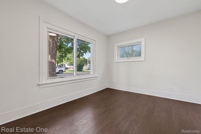 111 S Atwater Street, Durand, MI 48429