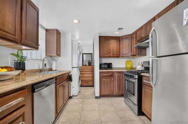 575 E 5, Chula Vista, CA 91910