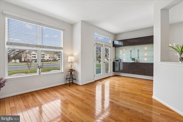 25324 ASHBURY DR, Chantilly, VA 20152