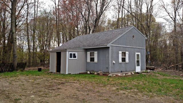 5525 N Comstock Avenue, Beaver Twp, MI 49421