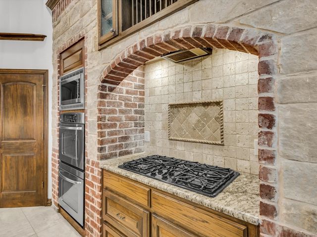 1300 Ruby Lea Lane, Fort Worth, TX 76179