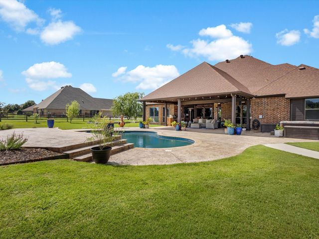 1300 Ruby Lea Lane, Fort Worth, TX 76179