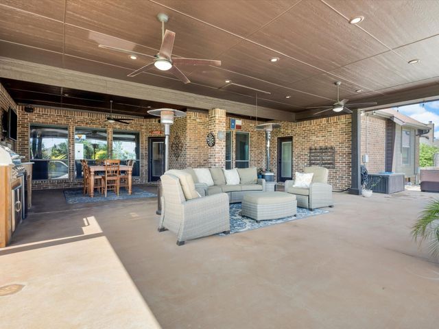 1300 Ruby Lea Lane, Fort Worth, TX 76179