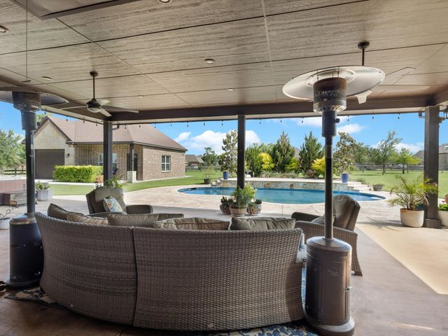 1300 Ruby Lea Lane, Fort Worth, TX 76179