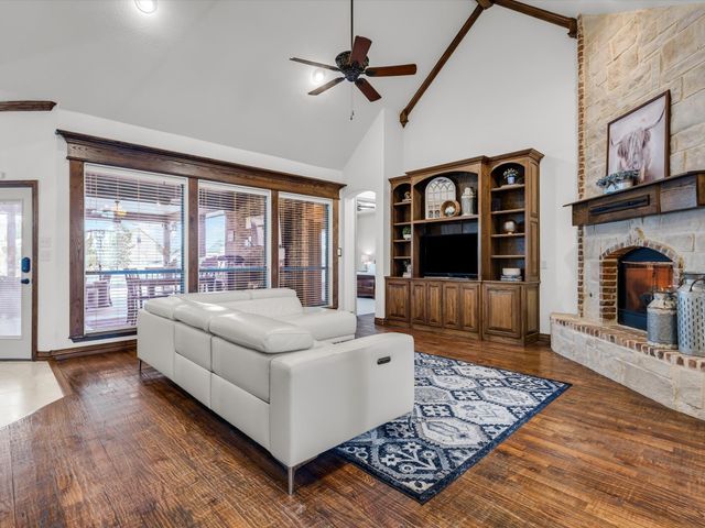 1300 Ruby Lea Lane, Fort Worth, TX 76179
