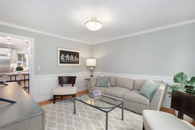 42 East Lantern Road, Lincoln, RI 02865
