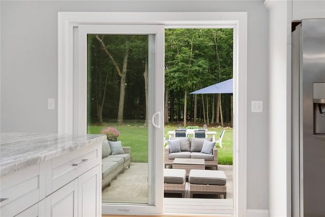 42 East Lantern Road, Lincoln, RI 02865