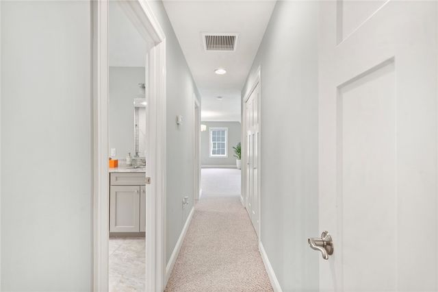 42 East Lantern Road, Lincoln, RI 02865