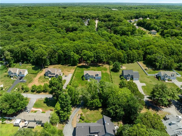 42 East Lantern Road, Lincoln, RI 02865