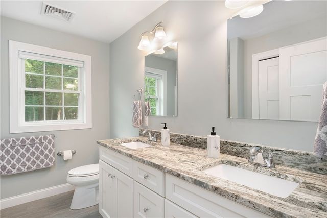 42 East Lantern Road, Lincoln, RI 02865