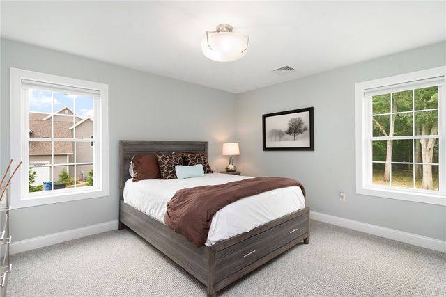 42 East Lantern Road, Lincoln, RI 02865