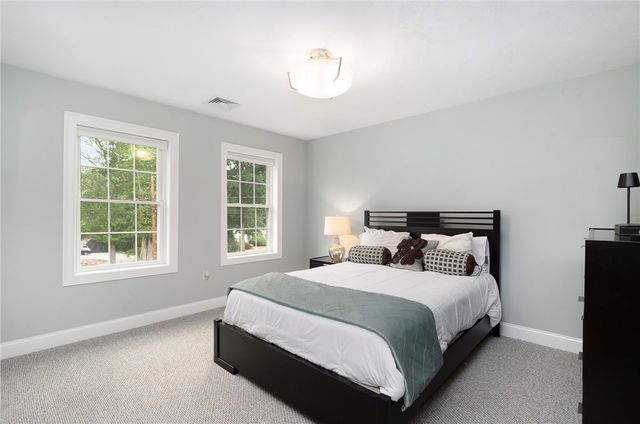 42 East Lantern Road, Lincoln, RI 02865