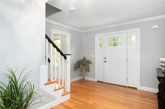 42 East Lantern Road, Lincoln, RI 02865