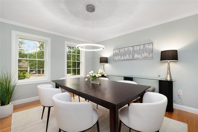 42 East Lantern Road, Lincoln, RI 02865