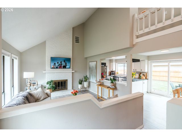 280 NELSON Ln, Gladstone, OR 97027