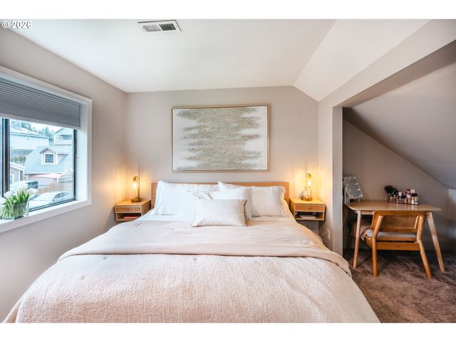 280 NELSON Ln, Gladstone, OR 97027