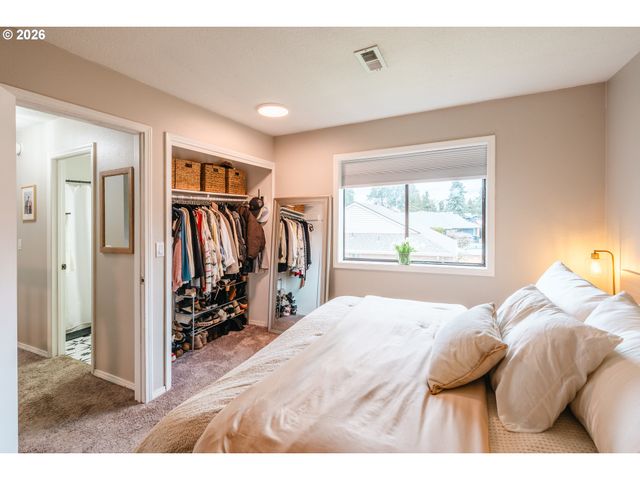 280 NELSON Ln, Gladstone, OR 97027