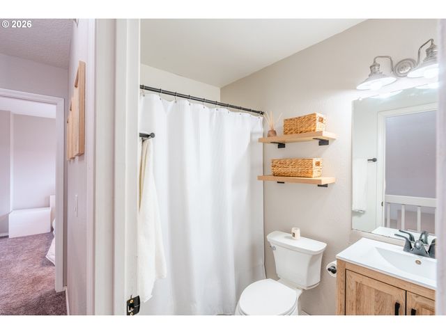 280 NELSON Ln, Gladstone, OR 97027