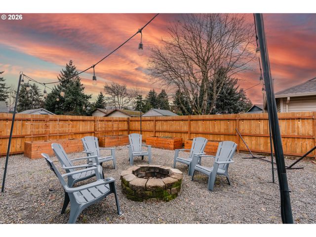 280 NELSON Ln, Gladstone, OR 97027