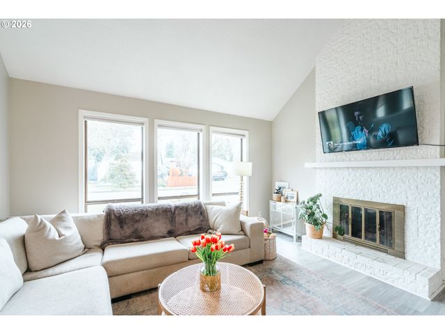 280 NELSON Ln, Gladstone, OR 97027