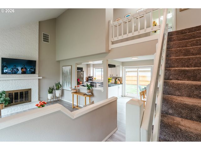 280 NELSON Ln, Gladstone, OR 97027