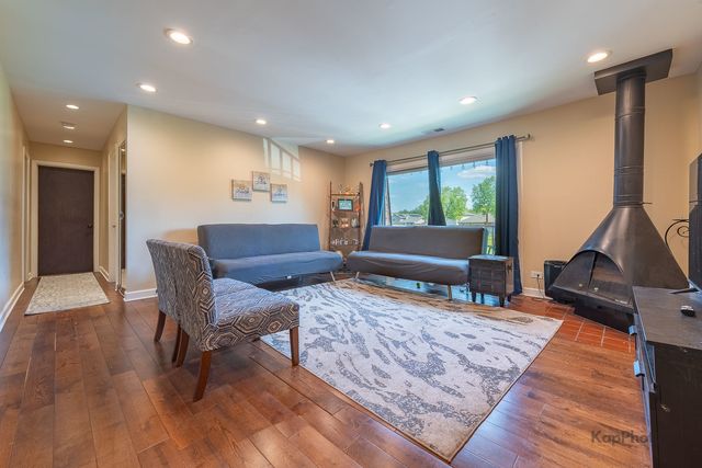 729 Limerick Lane 2D, Schaumburg, IL 60193