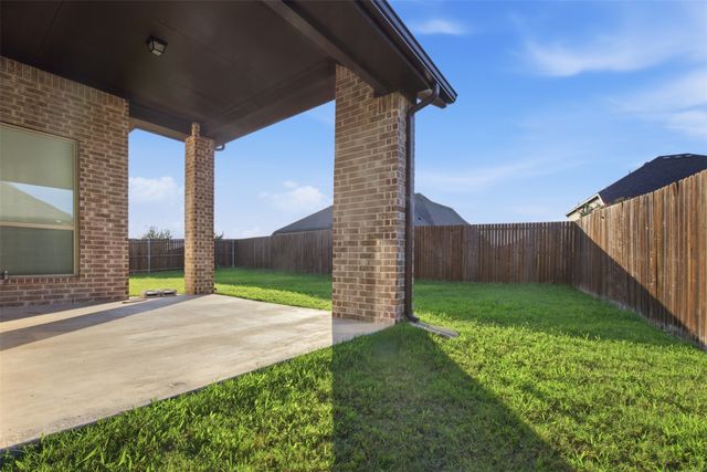 208 Sequoia Drive, Forney, TX 75126