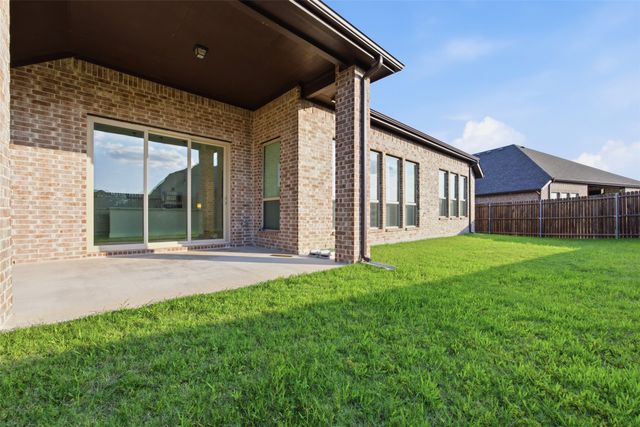 208 Sequoia Drive, Forney, TX 75126