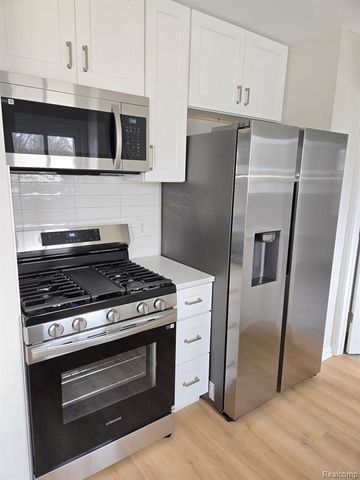 15532 Wellington Street, Taylor, MI 48180