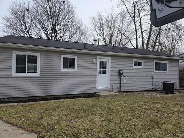 15532 Wellington Street, Taylor, MI 48180