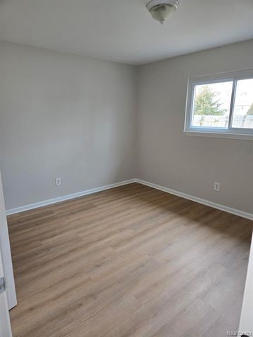 15532 Wellington Street, Taylor, MI 48180