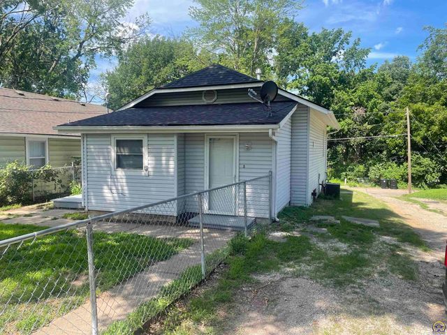 226 NW Knox AVE, Topeka, KS 66606