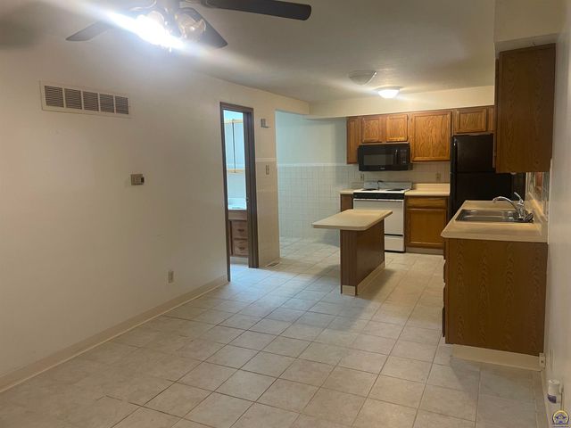 226 NW Knox AVE, Topeka, KS 66606