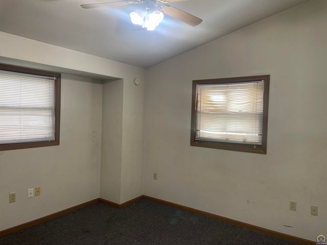 226 NW Knox AVE, Topeka, KS 66606