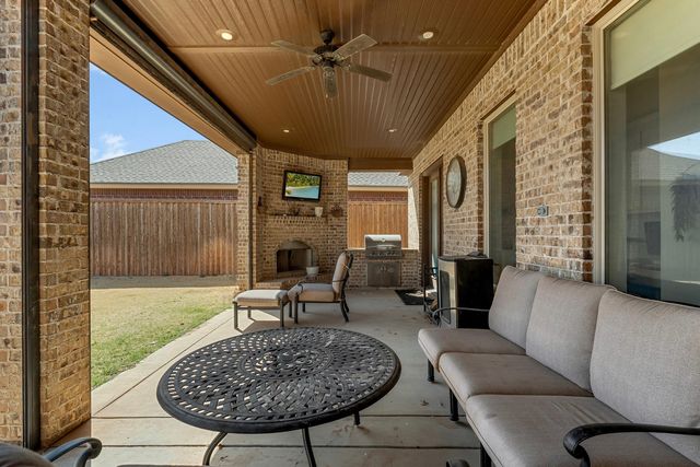 621 N 11th Street, Wolfforth, TX 79382