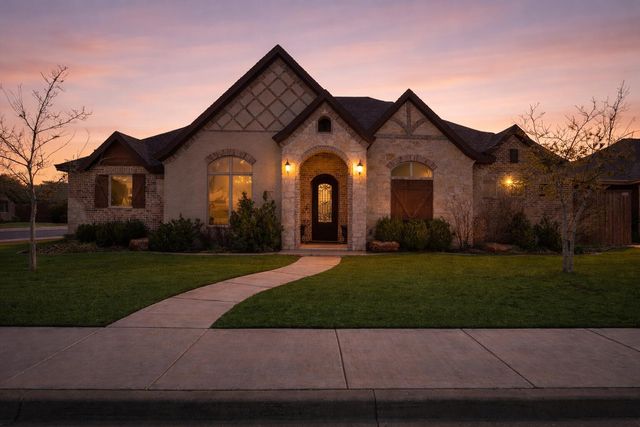 621 N 11th Street, Wolfforth, TX 79382