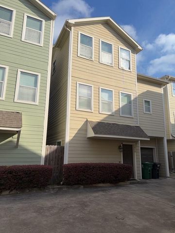 1828 Fletcher Street, Houston, TX 77009