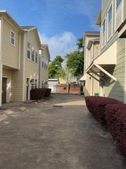 1828 Fletcher Street, Houston, TX 77009