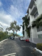 7801 NE 4th Ct 101, Miami, FL 33138