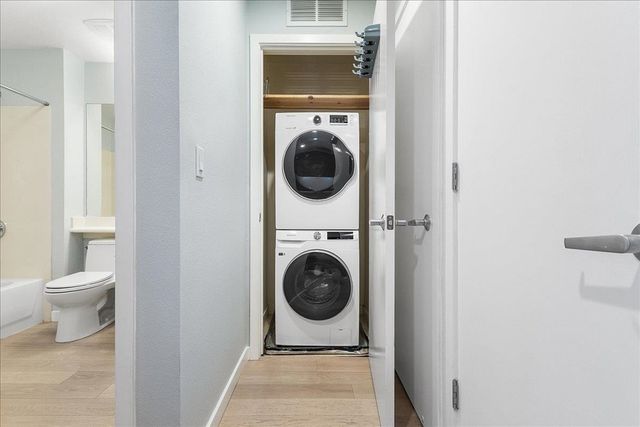 2939 Glascock St, Oakland, CA 94601